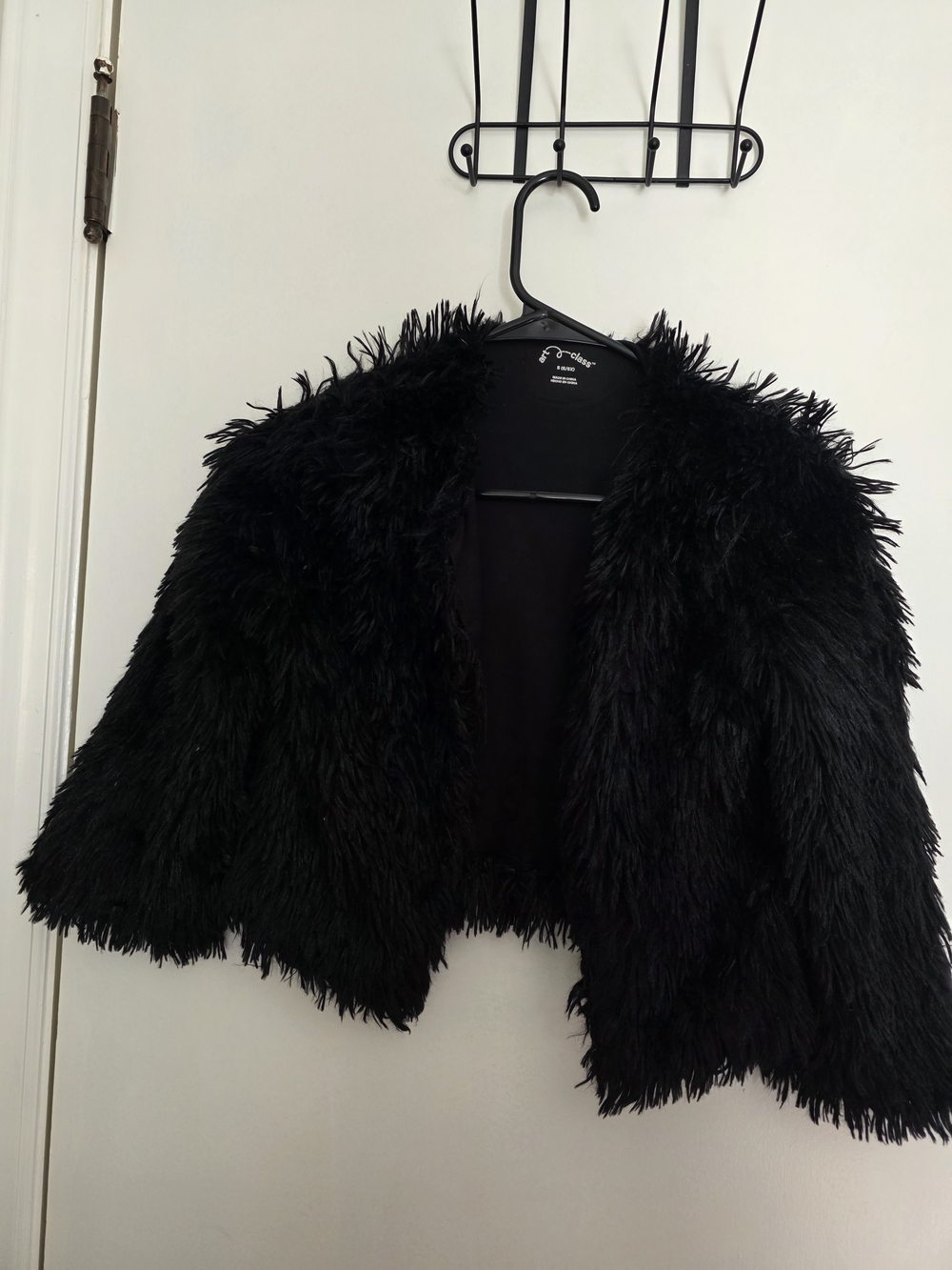 Art Class Girls Size 6/6X Black Faux Fur Shaggy Jacket Open Front